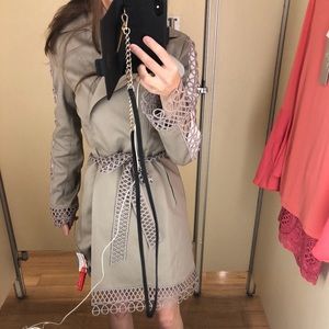 BNWT Elie Tahari Kathy Lace-Trimmed Trench…